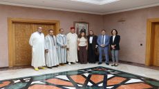 عامل عمالة إنزكان أيت ملول يكرّم المتفوقة فرح أدمنصور بعد تصدرها نتائج الباكالوريا بمعدل 19,48
